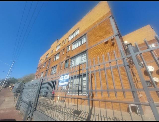 2 BEDROOM PROPERTY TO RENT IN LAUDIUM